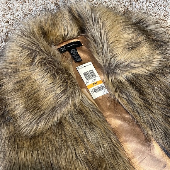 I.N.C. International concepts Furry vest - Picture 2 of 5